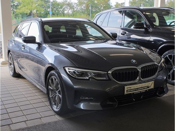 BMW 330 Touring e Sport Line 215 kW image number 2