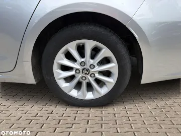 Car image 28