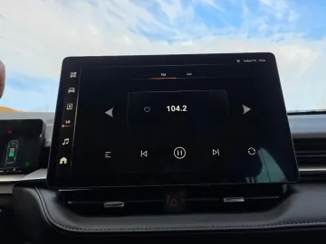 Car image 28