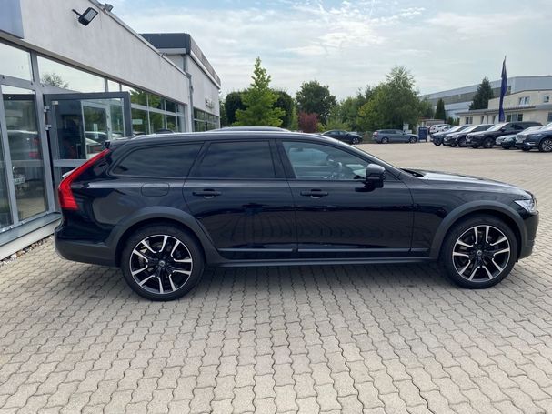 Volvo V90 Cross Country D5 AWD Pro 173 kW image number 13