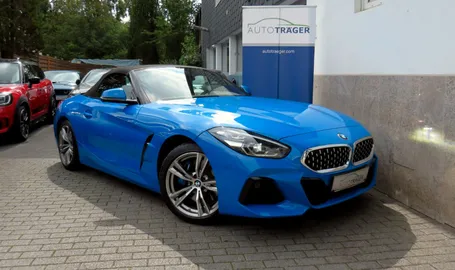 Car image 2