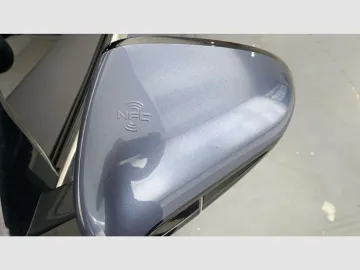 Car image 49