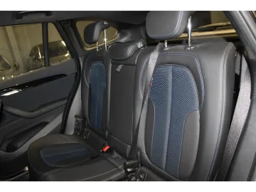 Car image 38