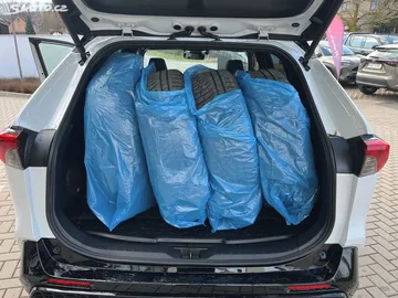Car image 39