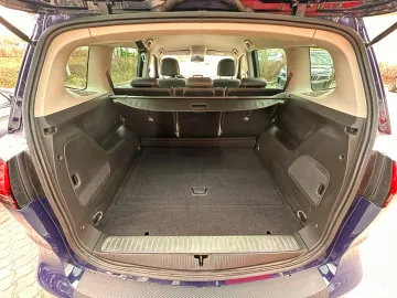 Car image 34