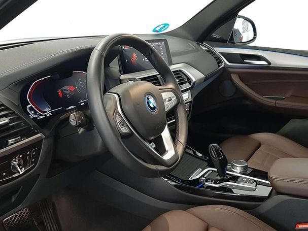 BMW iX3 210 kW image number 22