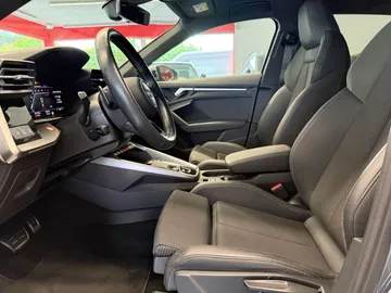Car image 40