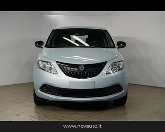 Car image 2