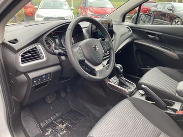 Car image 11