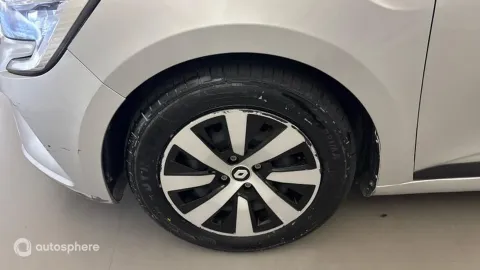 Car image 20