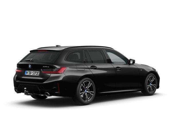 BMW 330i Touring xDrive 215 kW image number 2