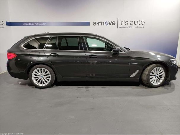 BMW 520i Touring Luxury Line 135 kW image number 2