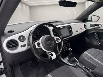 Car image 28