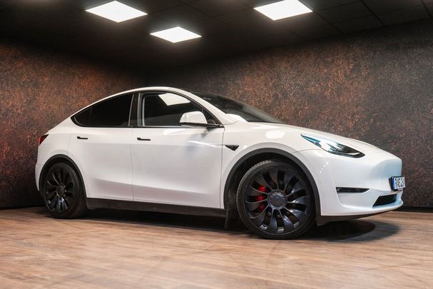 Tesla Model Y Performance AWD 393 kW image number 3