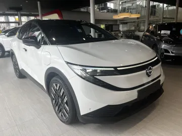 Car image 2