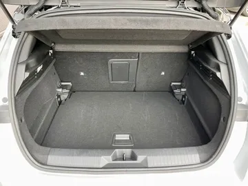 Car image 31