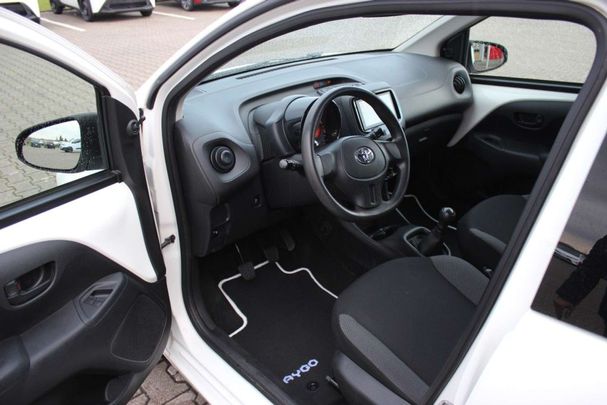 Toyota Aygo X 53 kW image number 7