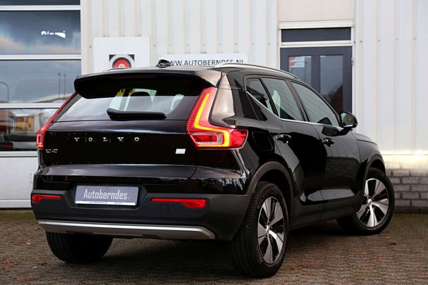 Volvo XC40 Hybrid T4 Inscription Expression 156 kW image number 2