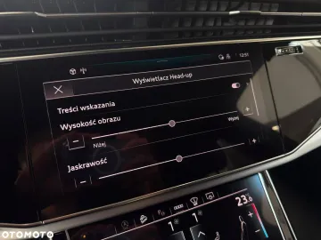 Car image 32