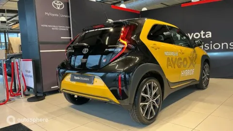 Car image 4