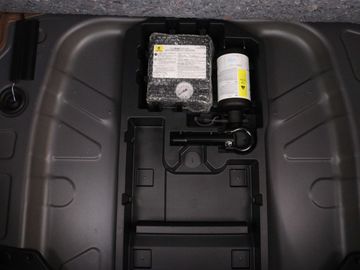 Car image 37