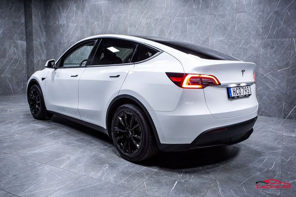 Tesla Model Y Standard Range 221 kW image number 3