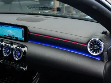 Car image 40