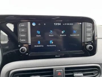 Car image 32
