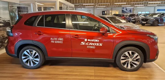 Car image 3