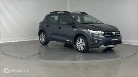 Car image 3