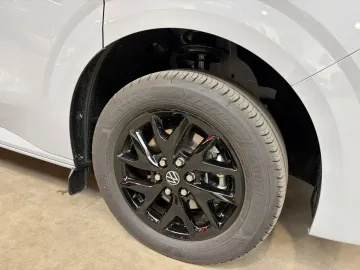 Car image 41