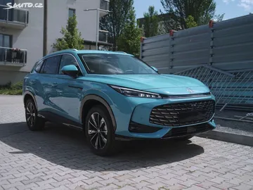 Car image 2
