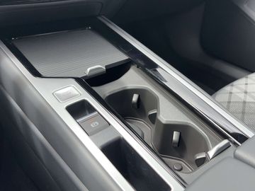 Car image 36