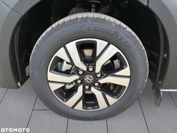 Car image 35