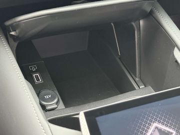 Car image 37