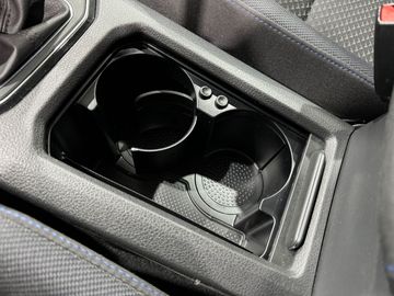 Car image 36