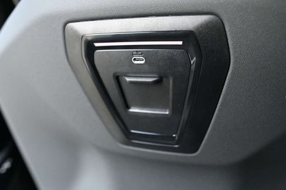 Car image 36