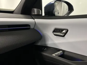 Car image 41