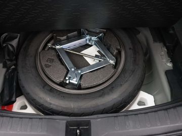 Car image 37