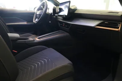 Car image 36