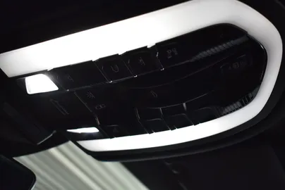Car image 39