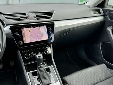 Car image 37