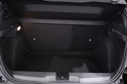 Car image 31