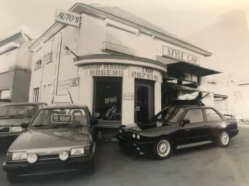 Car image 12