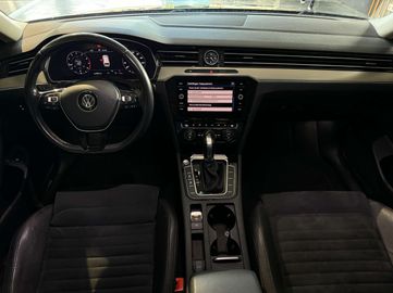 Car image 24