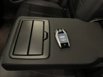 Car image 35