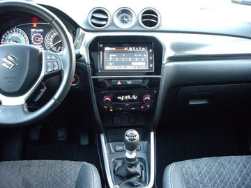 Car image 15