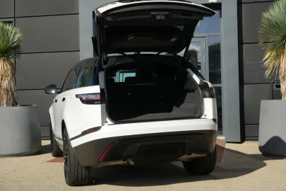 Car image 32