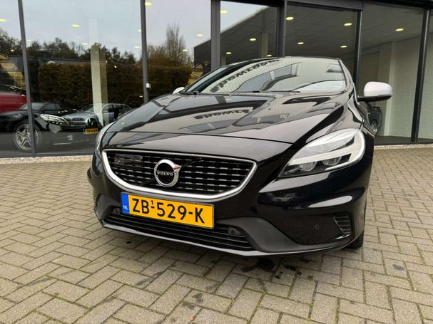 Volvo V40 T3 112 kW image number 3