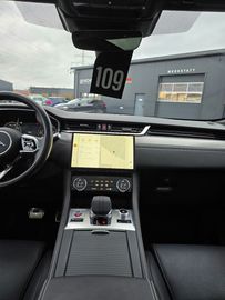 Car image 36